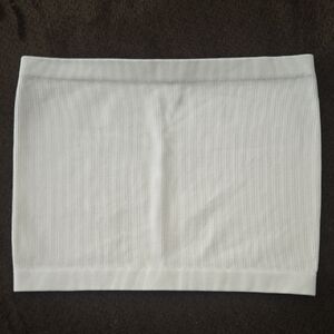 Bozzolo White Ribbed Strapless Top